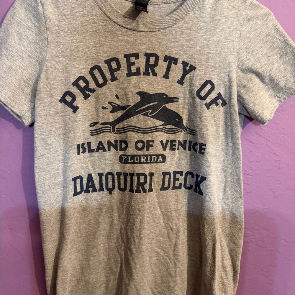 Daiquiri deck ex small shirt